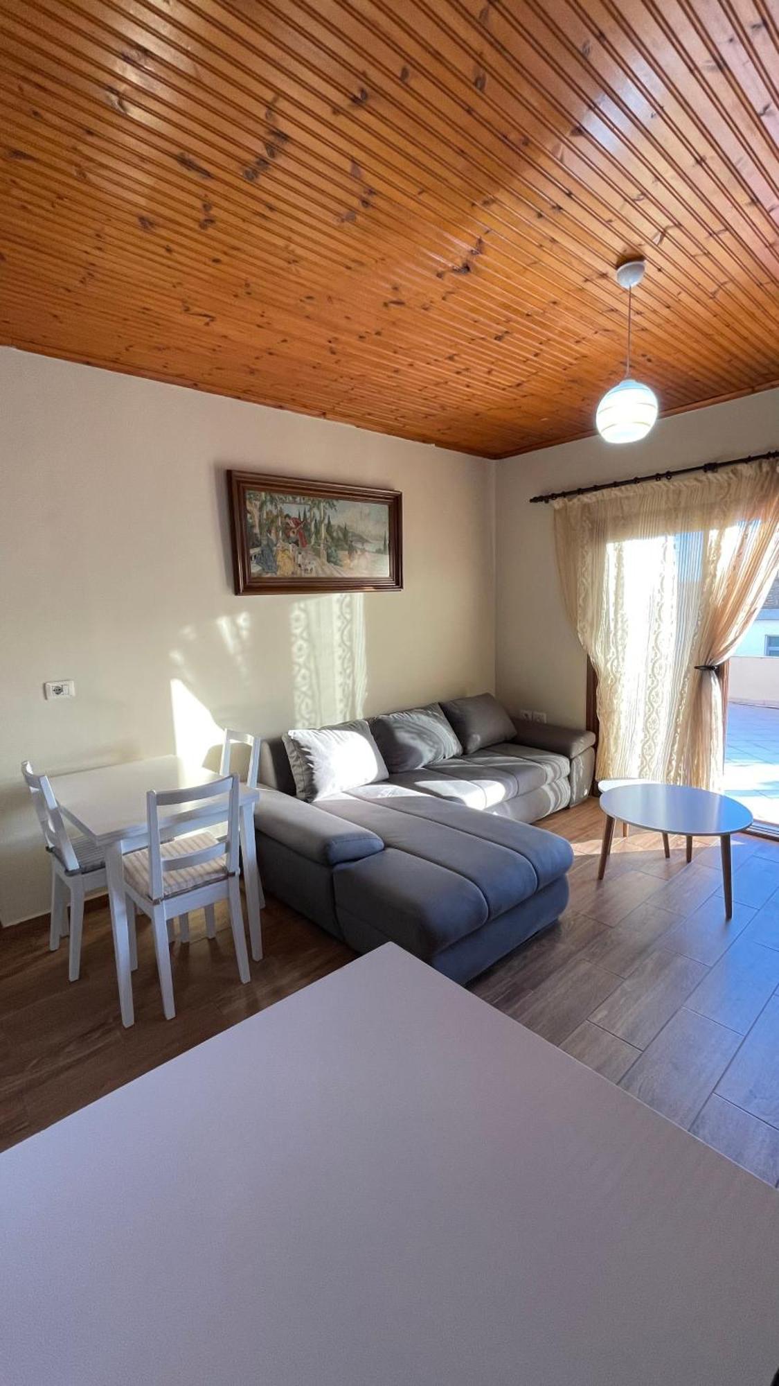 July Seaview Apartments ساراندا المظهر الخارجي الصورة