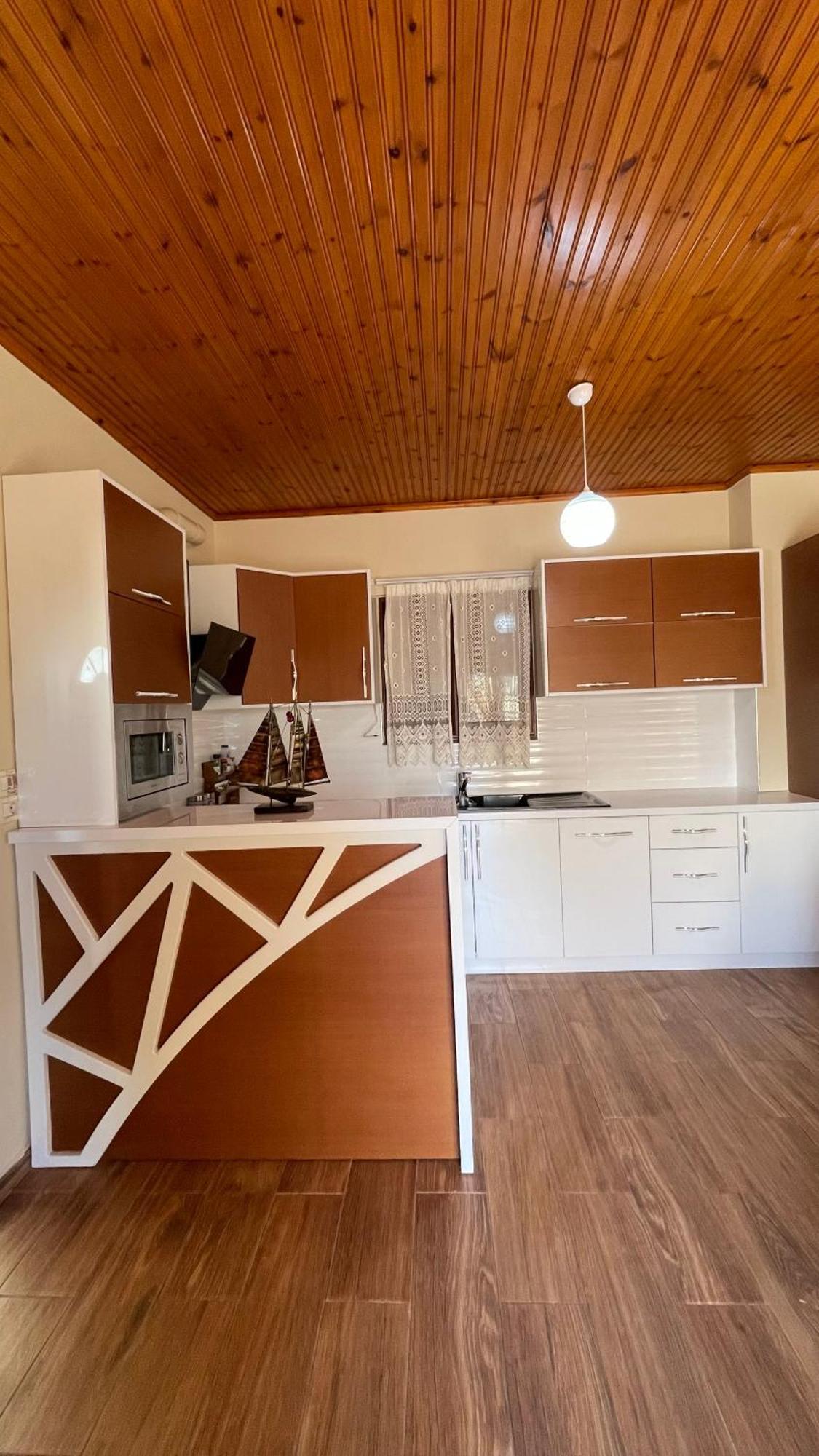 July Seaview Apartments ساراندا المظهر الخارجي الصورة