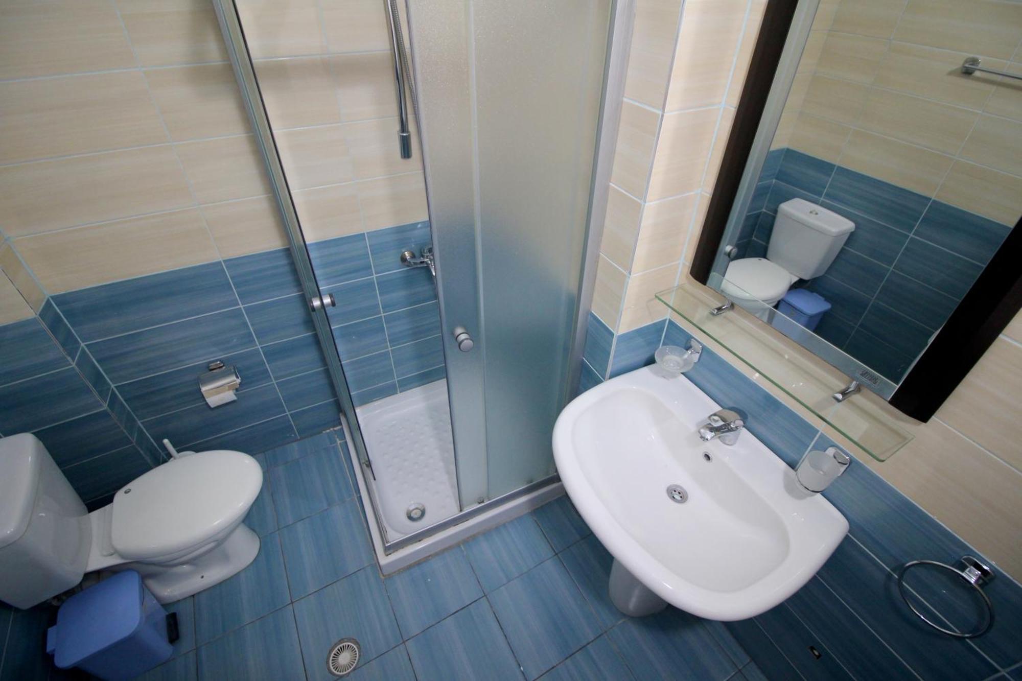 July Seaview Apartments ساراندا المظهر الخارجي الصورة