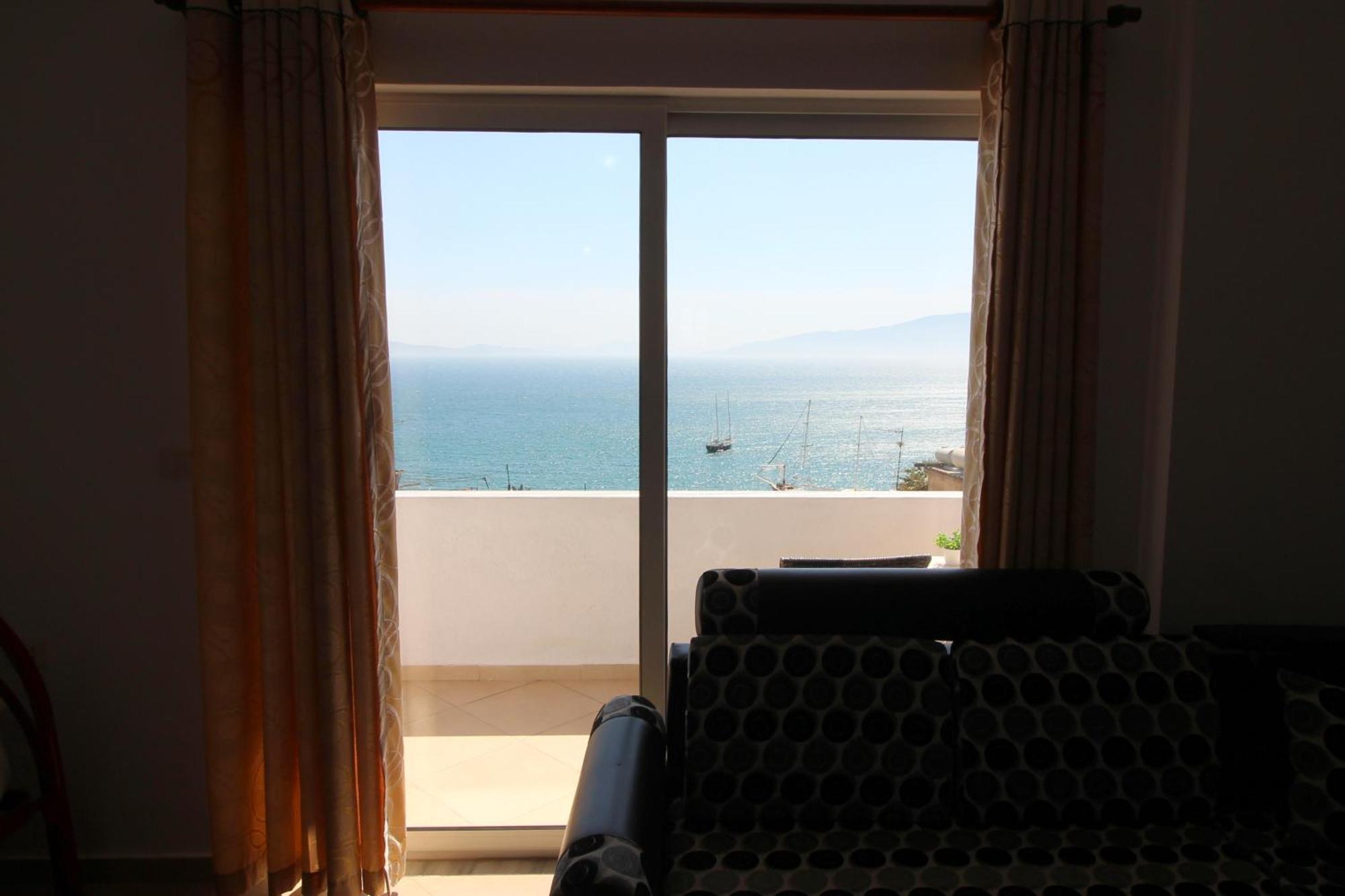 July Seaview Apartments ساراندا المظهر الخارجي الصورة